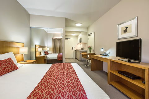 Quest Gladstone - Schoolies Week Accommodation 0