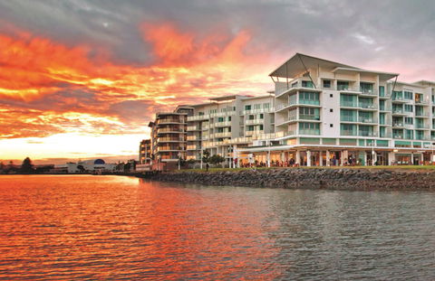 Ramada Hotel & Suites Ballina - Schoolies Week Accommodation 0