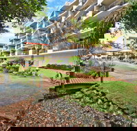 Sails Resort on Golden Beach - Schoolies Week Accommodation