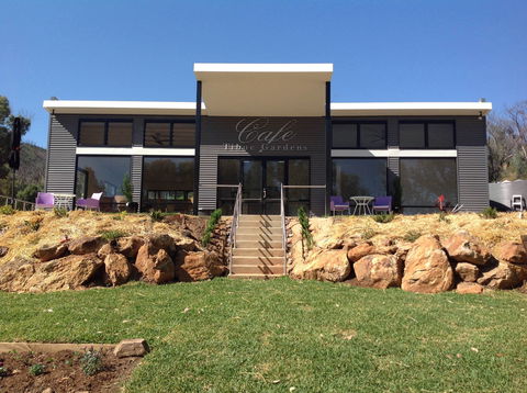 Tibuc Gardens Cottage - Schoolies Week Accommodation 1