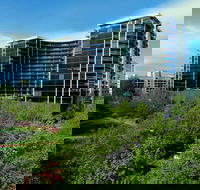 Astra Apartments - Manhattan - Schoolies Week Accommodation