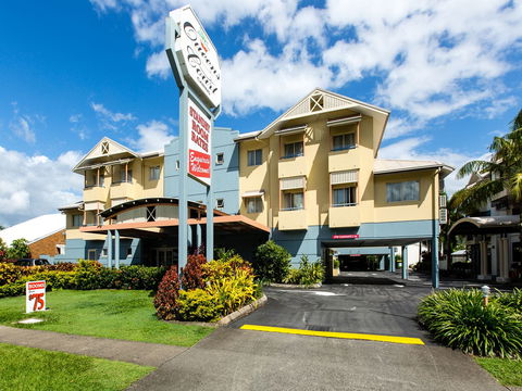 Cairns Queens Court - Schoolies Week Accommodation 0