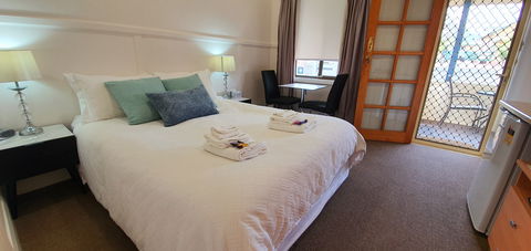 Coppers Hill Boutique Accommodation - Schoolies Week Accommodation 0