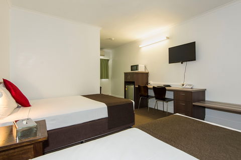 Coral Sands Motel - Schoolies Week Accommodation 0