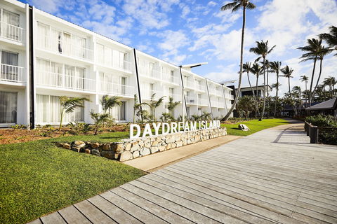 Daydream Island Resort And Living Reef - Schoolies Week Accommodation 2