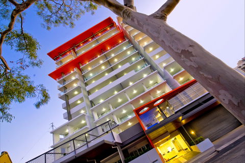 Edge Apartment Hotel - Schoolies Week Accommodation 1