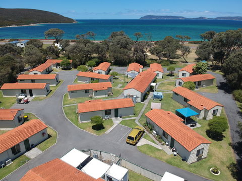 Havana Villas - Schoolies Week Accommodation 0