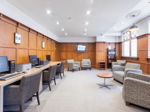 Ibis Styles Kingsgate Hotel - Schoolies Week Accommodation 2