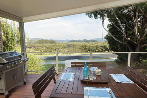 Just Sit: Moruya Heads - Schoolies Week Accommodation 1
