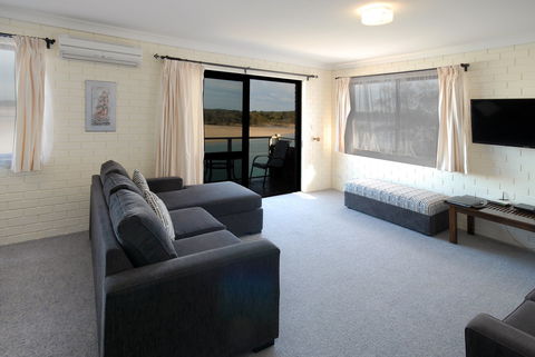 Marcel Towers Holiday Apartments - Schoolies Week Accommodation 2
