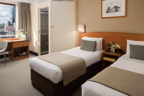 Mercure Welcome Melbourne - Schoolies Week Accommodation 2