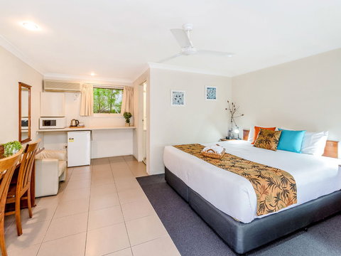 Pegasus Motel - Schoolies Week Accommodation 0