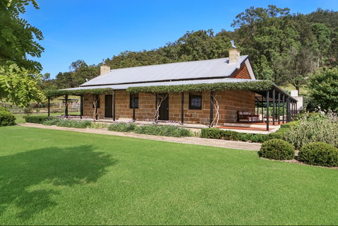 The Glen - Schoolies Week Accommodation 0