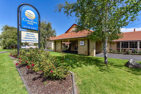 The Henty - Schoolies Week Accommodation 1