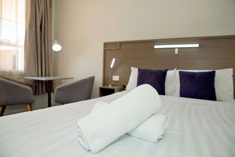 Yarrawonga Quality Motel - Schoolies Week Accommodation 0