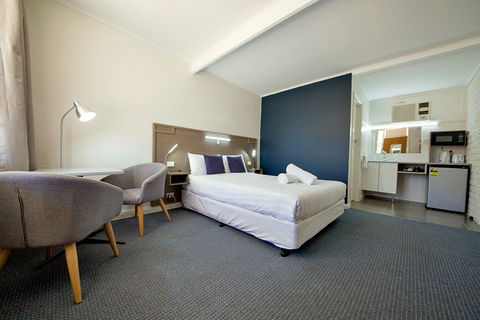 Yarrawonga Quality Motel - Schoolies Week Accommodation 1