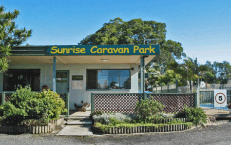 Sunrise Caravan Park - Schoolies Week Accommodation