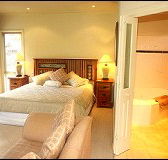 Valley Guest House - Schoolies Week Accommodation