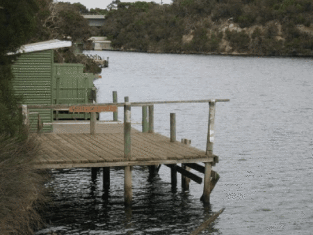 Wrens on Glenelg - Schoolies Week Accommodation