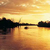 Matahari Houseboats - Schoolies Week Accommodation 4