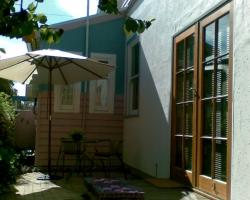 Luscombe Lodge B And B - Schoolies Week Accommodation 0