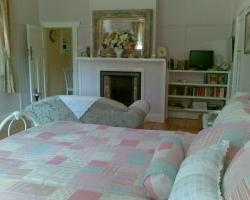 Luscombe Lodge B And B - Schoolies Week Accommodation 1