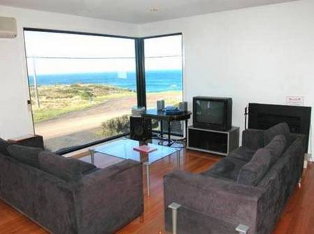 Ocean View Beach House - Schoolies Week Accommodation 3