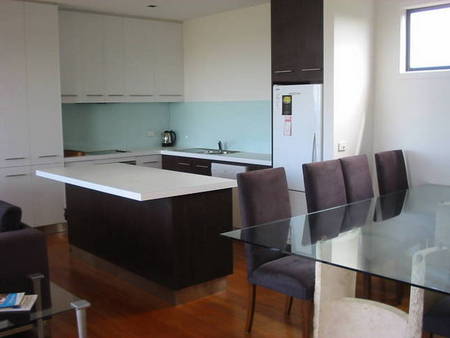 Ocean View Beach House - Schoolies Week Accommodation 4