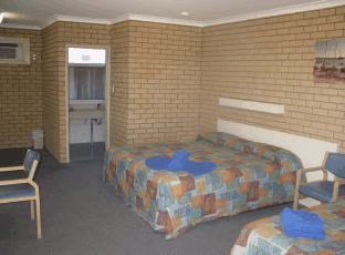 Fascine Lodge - Schoolies Week Accommodation