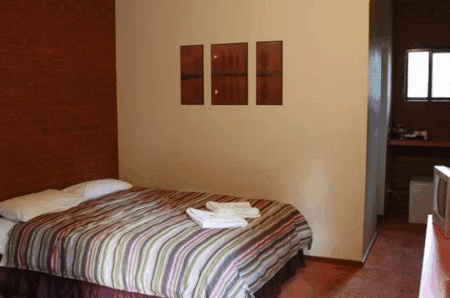 The Snowline Hotel - Schoolies Week Accommodation 1