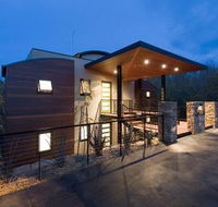 Saltus Luxury Retreat - Schoolies Week Accommodation