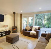 Arnica Views Luxury Retreat - Schoolies Week Accommodation