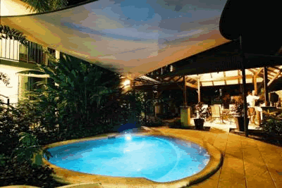 Sea Point on Trinity Beach - Schoolies Week Accommodation