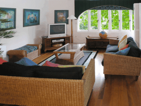 Villa Paradiso - Schoolies Week Accommodation