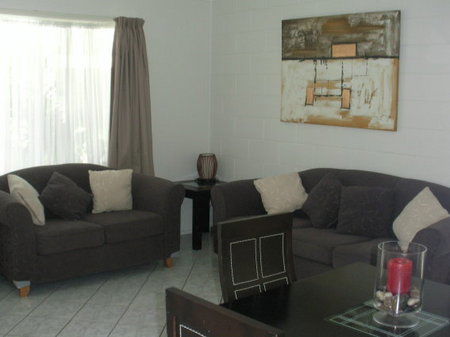 Bargara Beachfront Holiday Apartments - Schoolies Week Accommodation 1