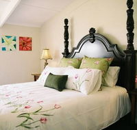 Springfield Guest Cottages - Schoolies Week Accommodation
