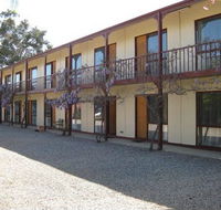 Central Motor Inn Wentworth - Schoolies Week Accommodation