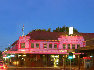 Monarch Motel Hotel - Schoolies Week Accommodation