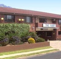 Abbey Motor Inn - Schoolies Week Accommodation