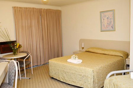 Bankstown Motel 10 - Schoolies Week Accommodation 3