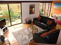 Accent Byron Townhouse - Schoolies Week Accommodation 2