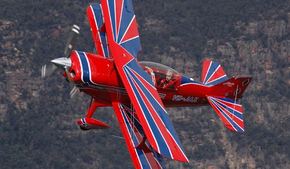 Airborne Aviation - Schoolies Week Accommodation 0