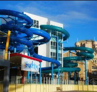 The Beachouse - Schoolies Week Accommodation