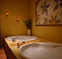 Maya Spa - Schoolies Week Accommodation