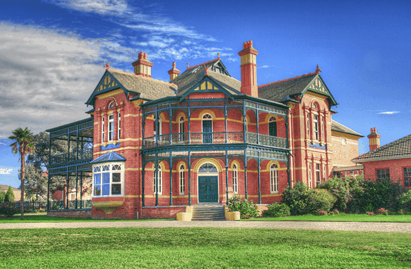 Bundoora Homestead Art Centre - Schoolies Week Accommodation