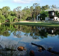 Lake House Gallery - Schoolies Week Accommodation