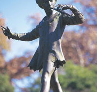 Queens Gardens - Schoolies Week Accommodation