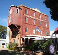 The York Mill - Schoolies Week Accommodation