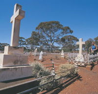 Coolgardie Cemetery - Schoolies Week Accommodation