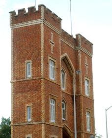 Barracks Archway - Schoolies Week Accommodation 0